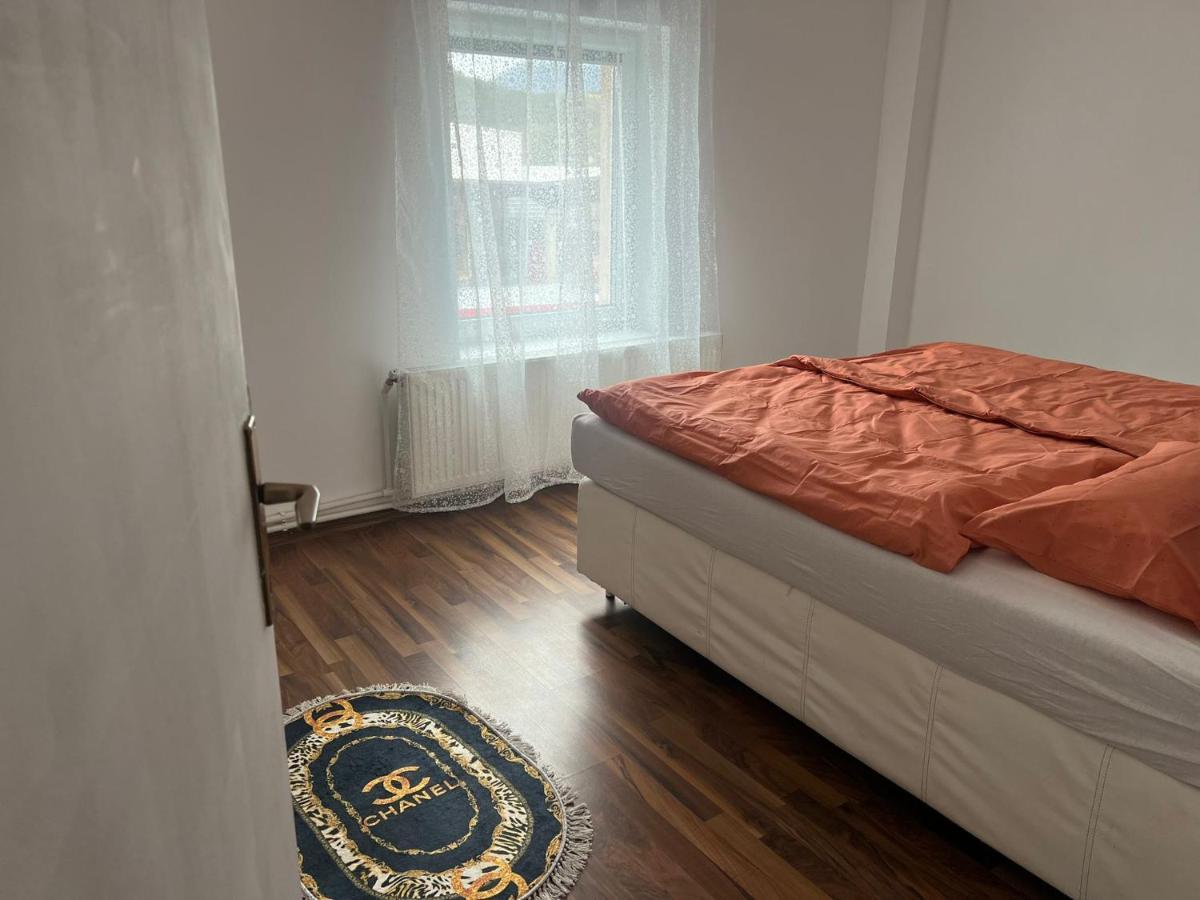 Apartment C&c *